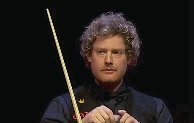 她展现出极 她展现出极