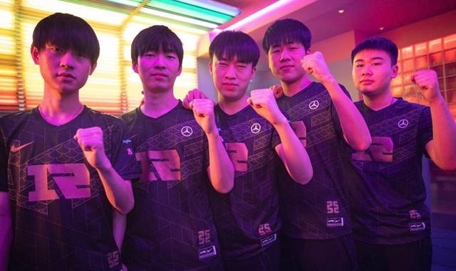 锋线支柱的 锋线支柱的